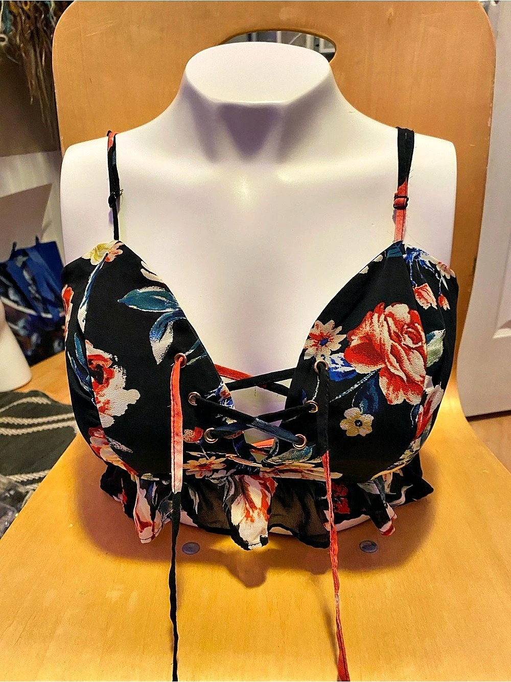 Sexy floral lace tie, spaghetti strap crop top size large